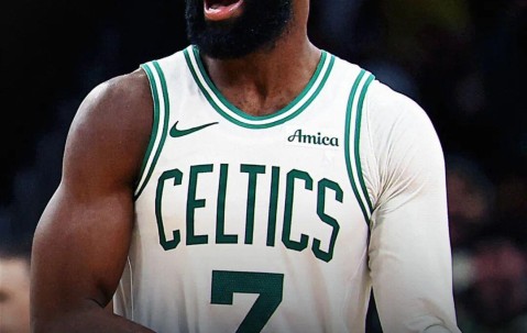 开云体育-最强一年！赛季末越打越好，布朗最佳一阵稳了？