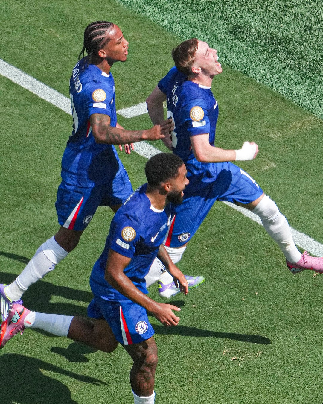 GvwzuYKXMAA3iip.jfif