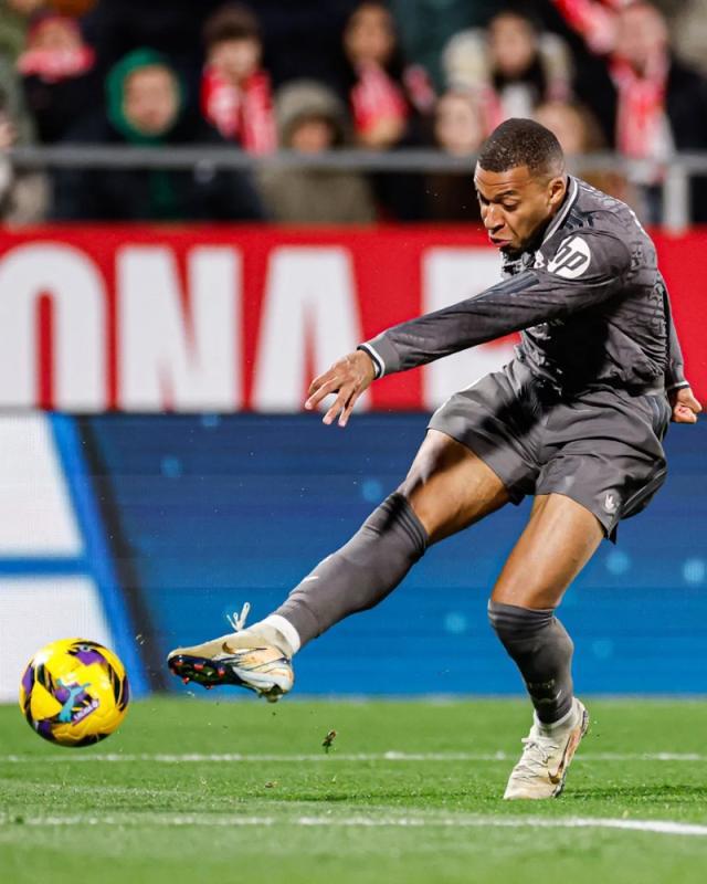 1733612918429058247.jpg 1733612811380.jpg